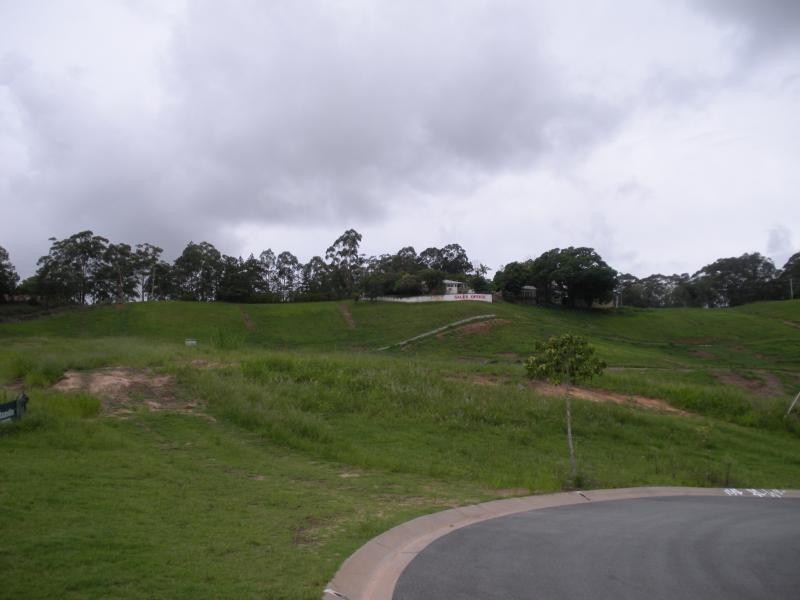 14 Lewis Place, Woombye QLD 4559