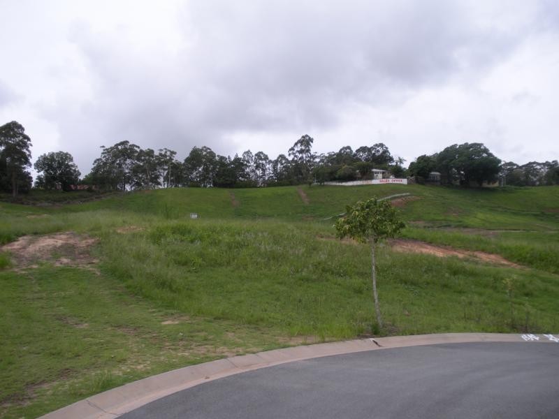 14 Lewis Place, Woombye QLD 4559
