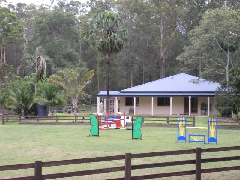 124 Radbourne Road, Tanawha QLD 4556