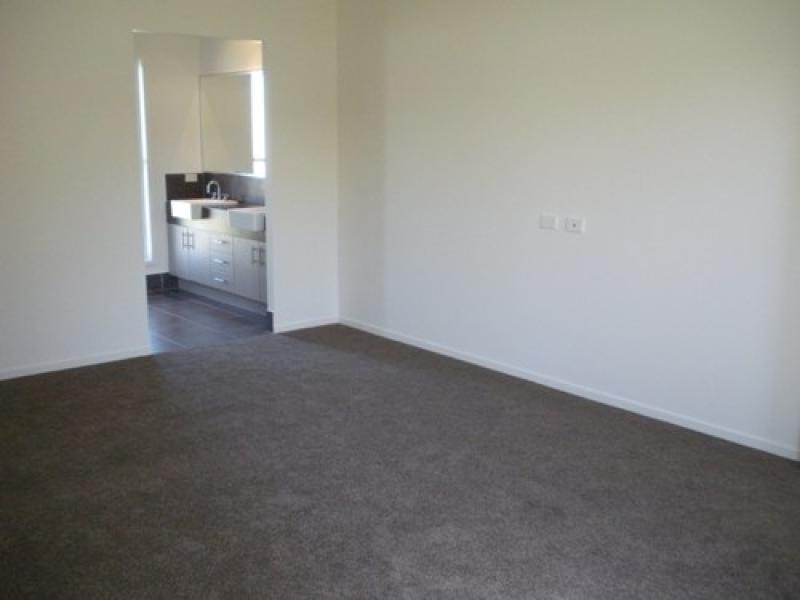 56 Petigrain Avenue, Palmwoods QLD 4555