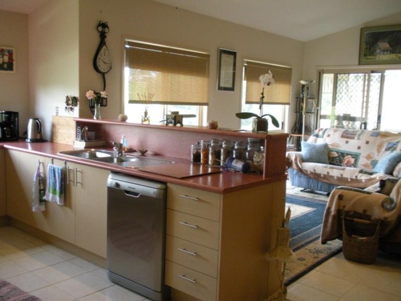 8 Rainbow Court, Woombye QLD 4559
