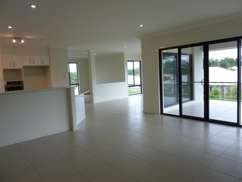 1 Kindal Court (67 Petigrain Avenue), Palmwoods QLD 4555