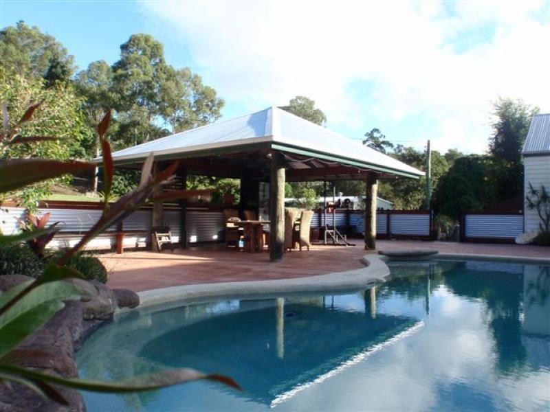 320 Neill Road, Mooloolah Valley QLD 4553