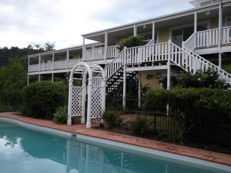 813 Hunchy Road, Hunchy QLD 4555