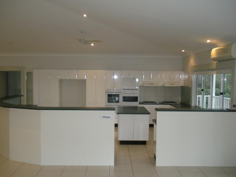 813 Hunchy Road, Hunchy QLD 4555