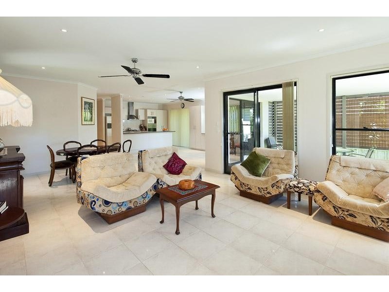 10 Yellow Cedar Place, Palmwoods QLD 4555