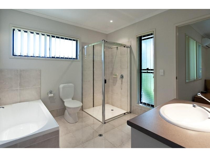 10 Yellow Cedar Place, Palmwoods QLD 4555