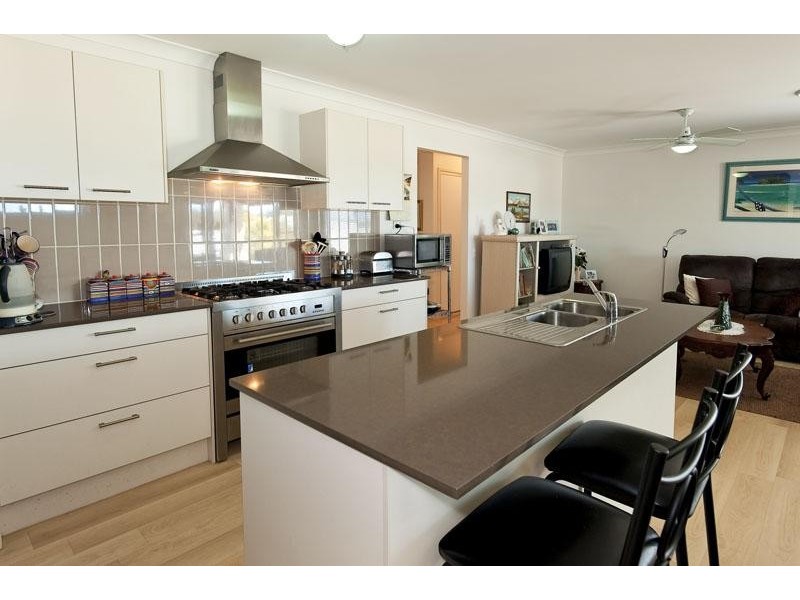 8 Kindal Court, Palmwoods QLD 4555