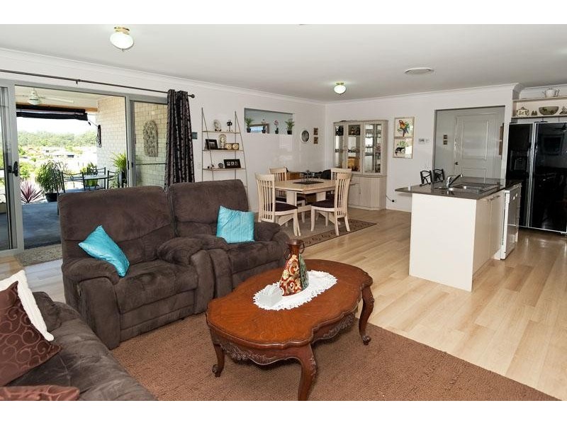 8 Kindal Court, Palmwoods QLD 4555