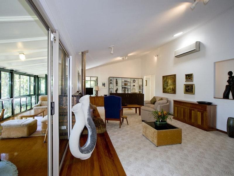 68 Towen Mountain Road, Towen Mountain QLD 4560