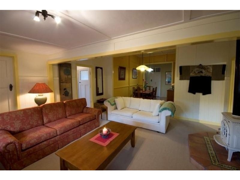 Hunchy QLD 4555