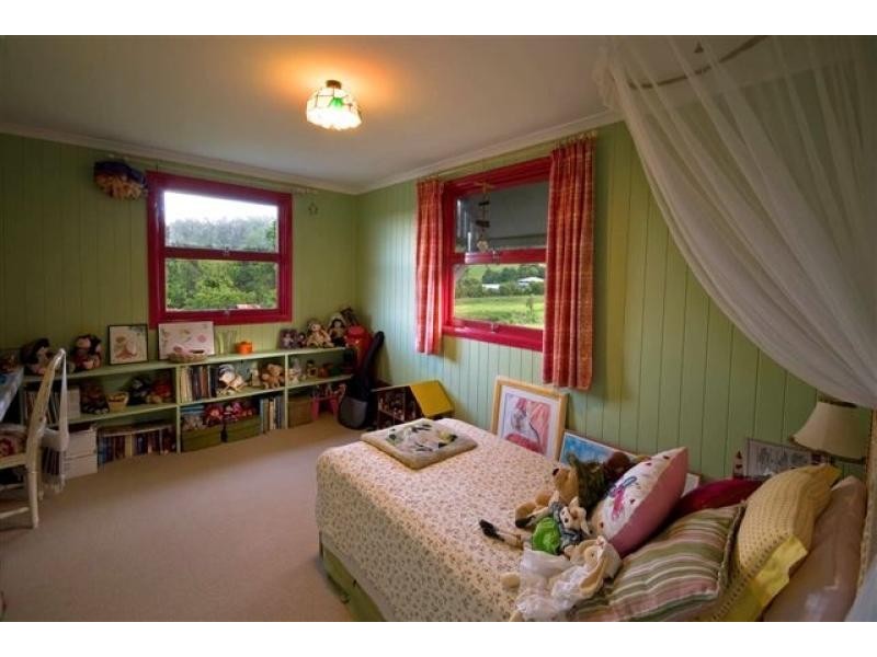 Hunchy QLD 4555
