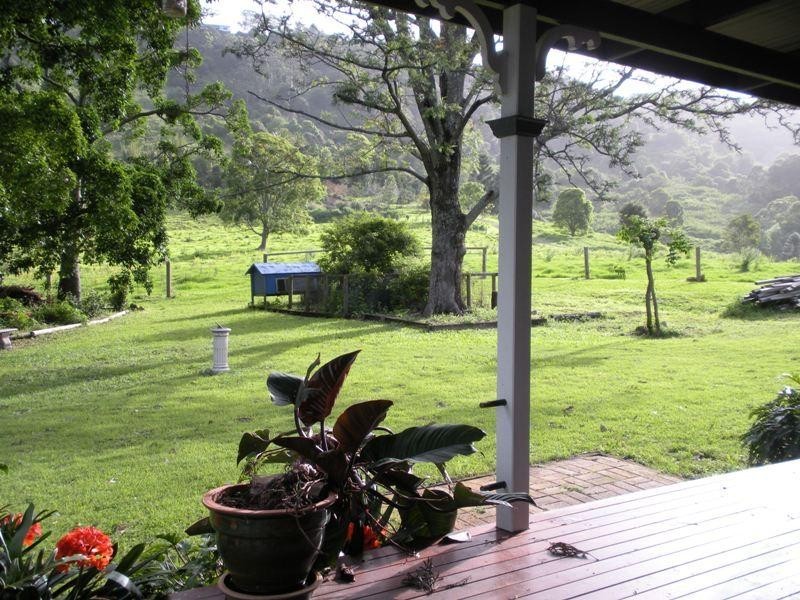 Hunchy QLD 4555