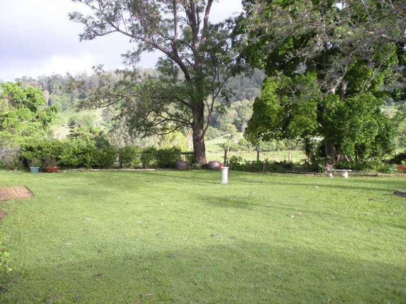 Hunchy QLD 4555