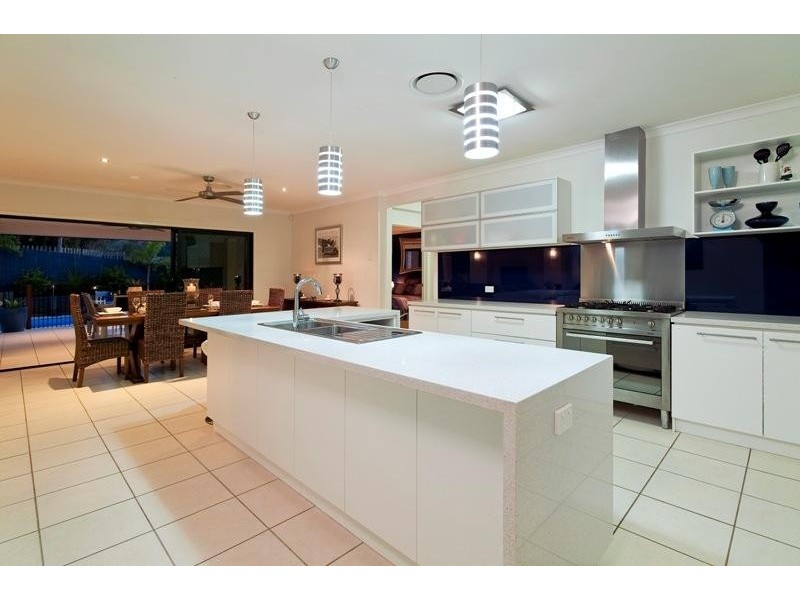 37 Yellow Cedar Place, Palmwoods QLD 4555