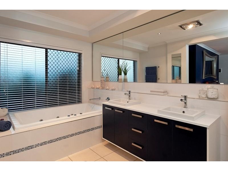 37 Yellow Cedar Place, Palmwoods QLD 4555