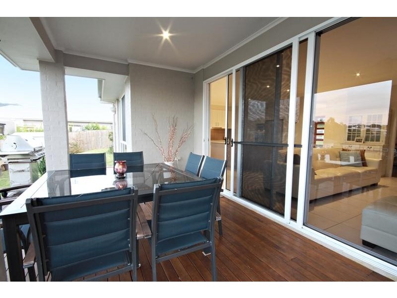 42 Petigrain Avenue, Palmwoods QLD 4555