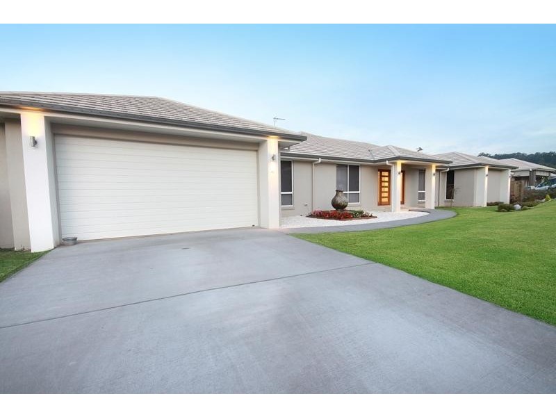 42 Petigrain Avenue, Palmwoods QLD 4555