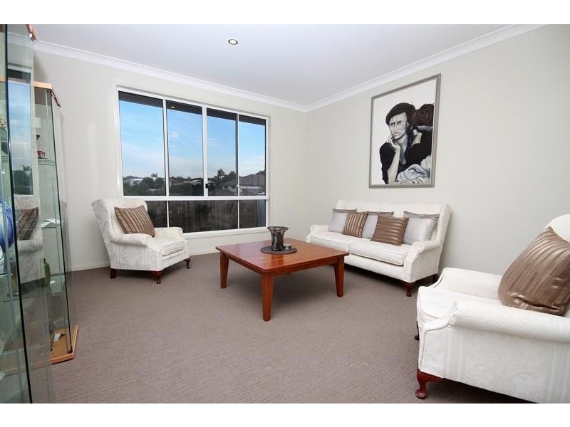 42 Petigrain Avenue, Palmwoods QLD 4555