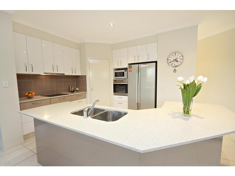 42 Petigrain Avenue, Palmwoods QLD 4555