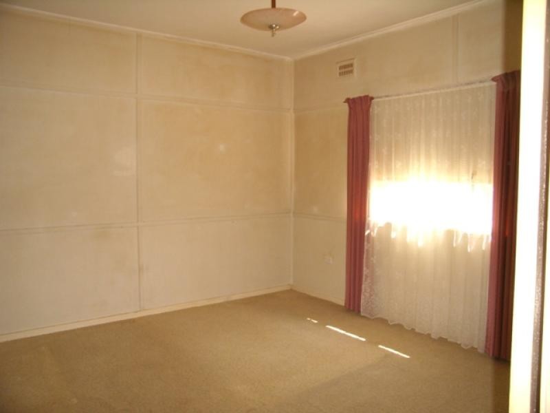 19 Nineteenth Street, Warragamba NSW 2752