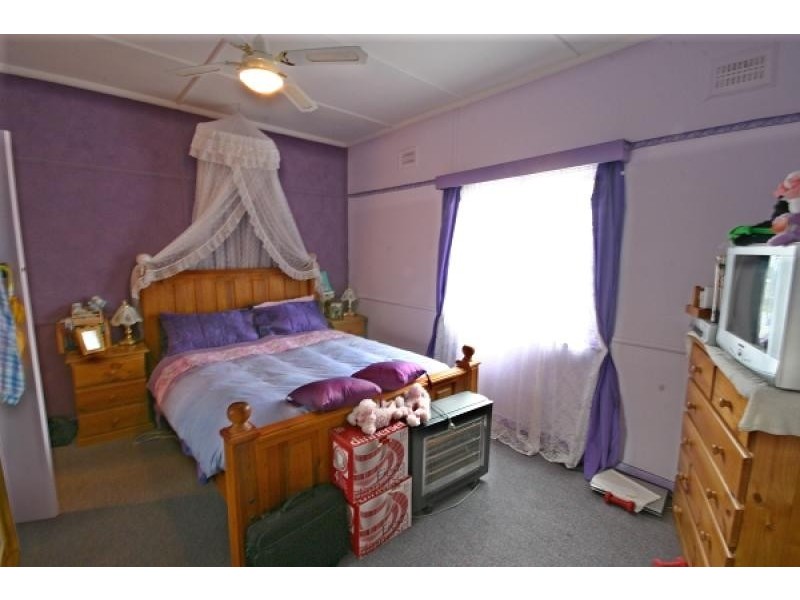 21 Second Street, Warragamba NSW 2752