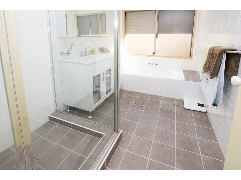 16 Jillak Close, Glenmore Park NSW 2745