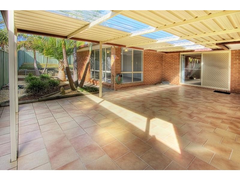 18 Coolabah Cres, Glenmore Park NSW 2745