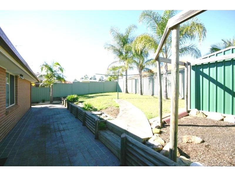 18 Coolabah Cres, Glenmore Park NSW 2745