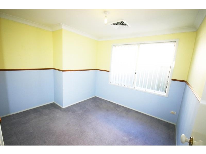 18 Coolabah Cres, Glenmore Park NSW 2745