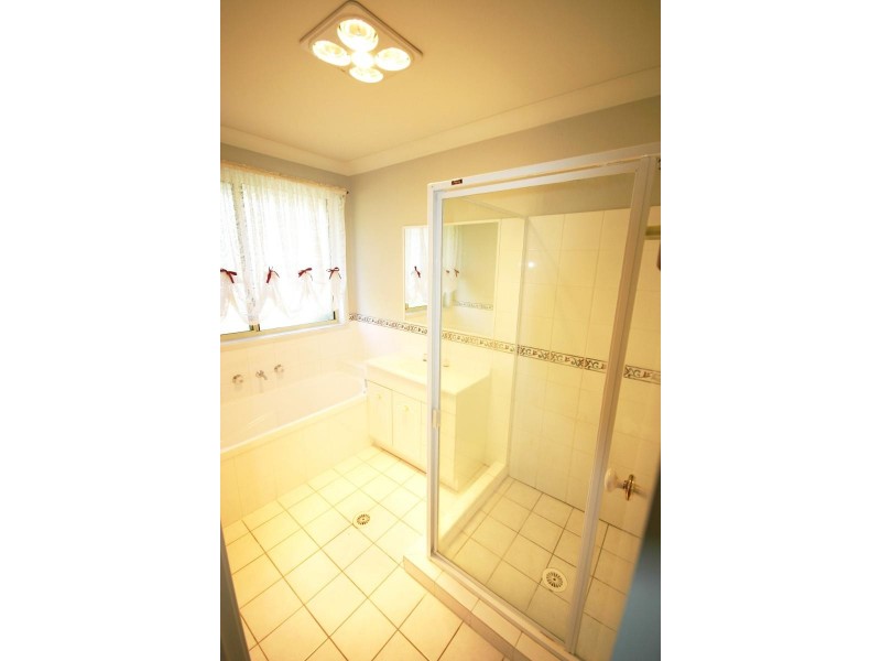 18 Coolabah Cres, Glenmore Park NSW 2745