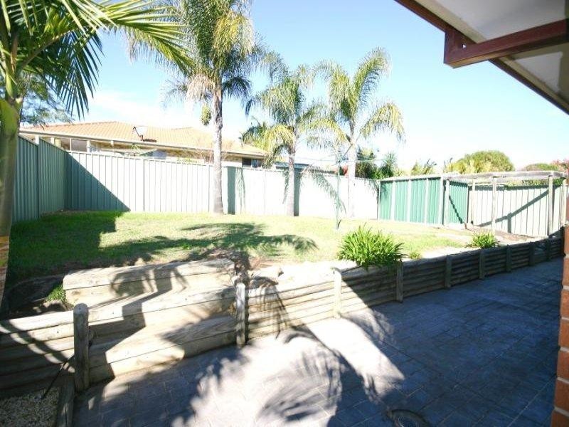 18 Coolabah Cres, Glenmore Park NSW 2745