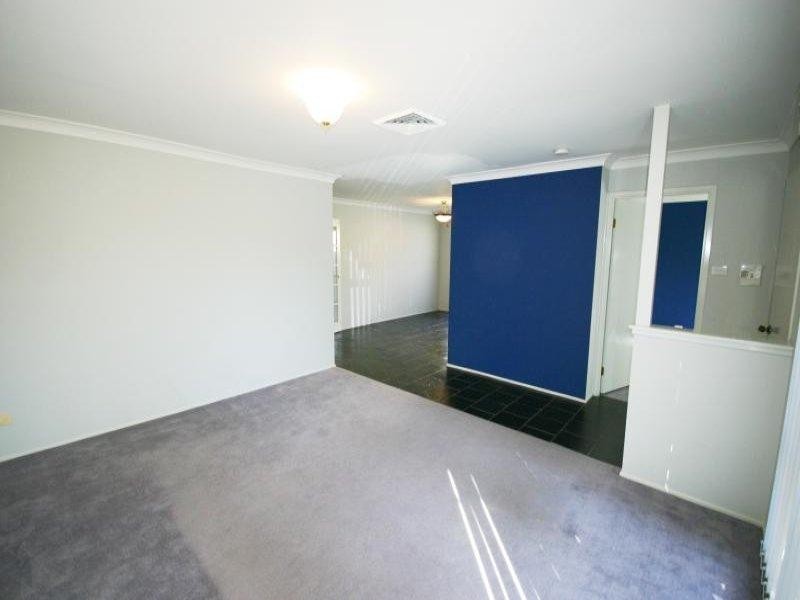 18 Coolabah Cres, Glenmore Park NSW 2745