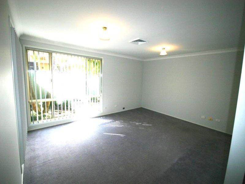 18 Coolabah Cres, Glenmore Park NSW 2745