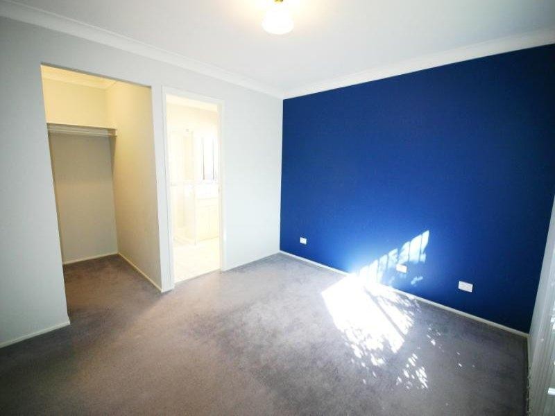 18 Coolabah Cres, Glenmore Park NSW 2745