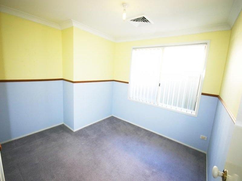 18 Coolabah Cres, Glenmore Park NSW 2745