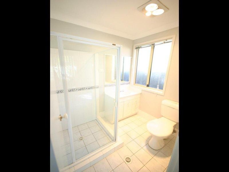 18 Coolabah Cres, Glenmore Park NSW 2745