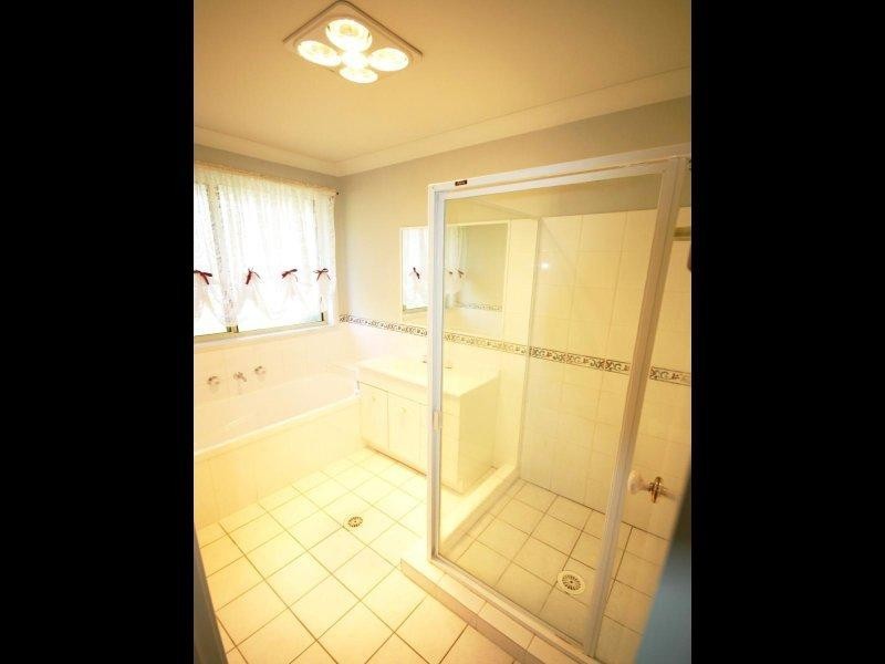 18 Coolabah Cres, Glenmore Park NSW 2745