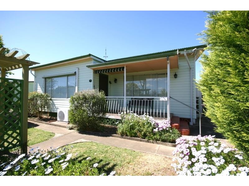 10 Ninth Street, Warragamba NSW 2752