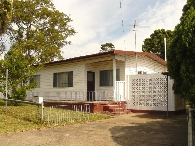19 Third St, Warragamba NSW 2752