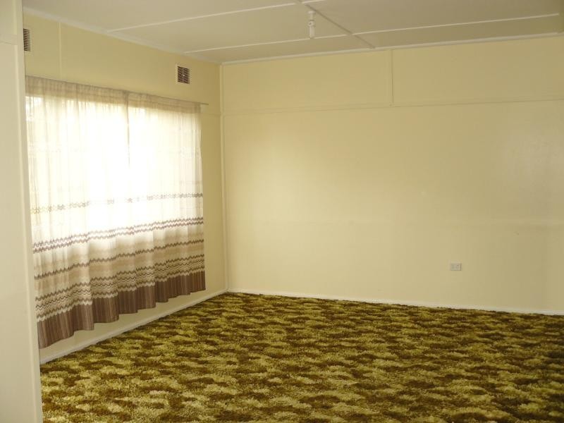 19 Third St, Warragamba NSW 2752