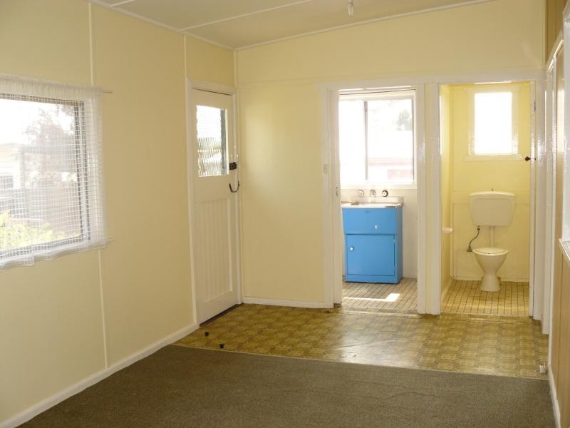 19 Third St, Warragamba NSW 2752