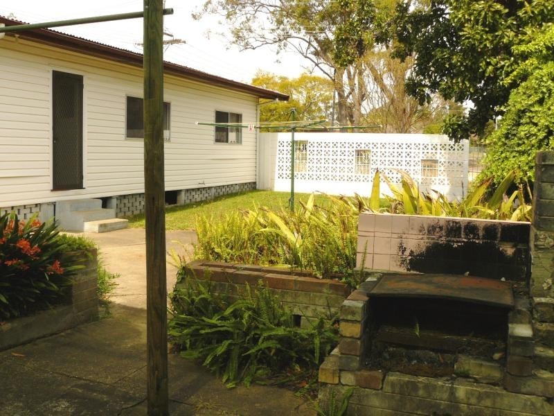 19 Third St, Warragamba NSW 2752