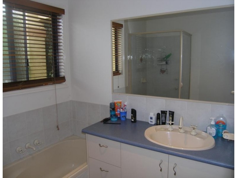 8 ABELIA PLACE, Mountain Creek QLD 4557