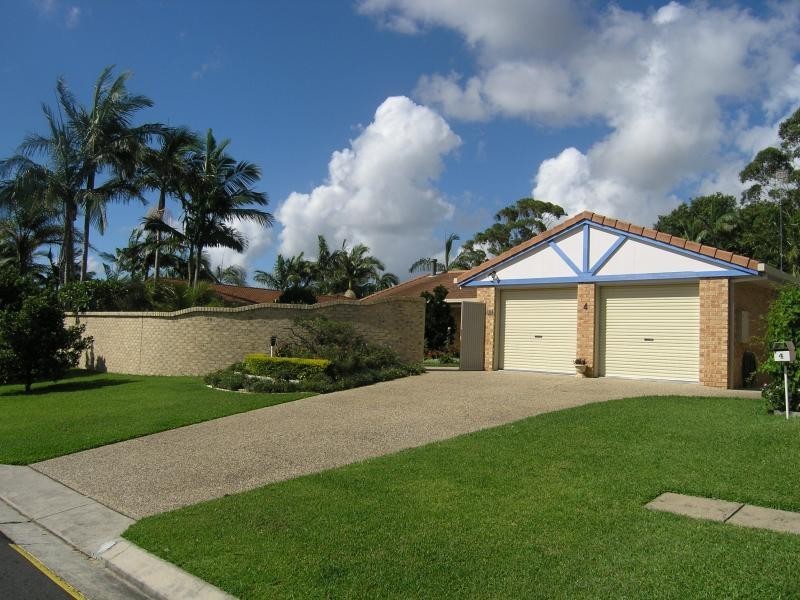 4 HERMOSA STREET, Mountain Creek QLD 4557