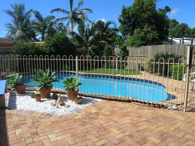 4 HERMOSA STREET, Mountain Creek QLD 4557