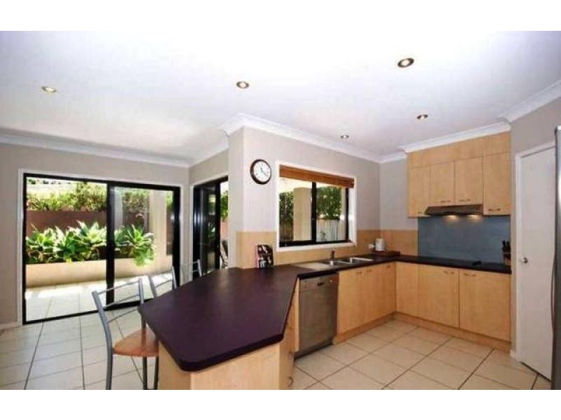 8 Manor Lane, Buderim QLD 4556