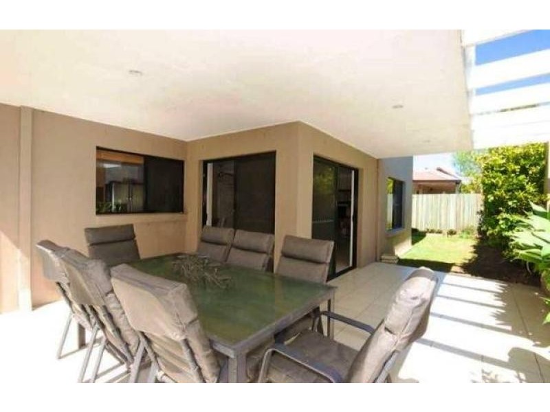 8 Manor Lane, Buderim QLD 4556