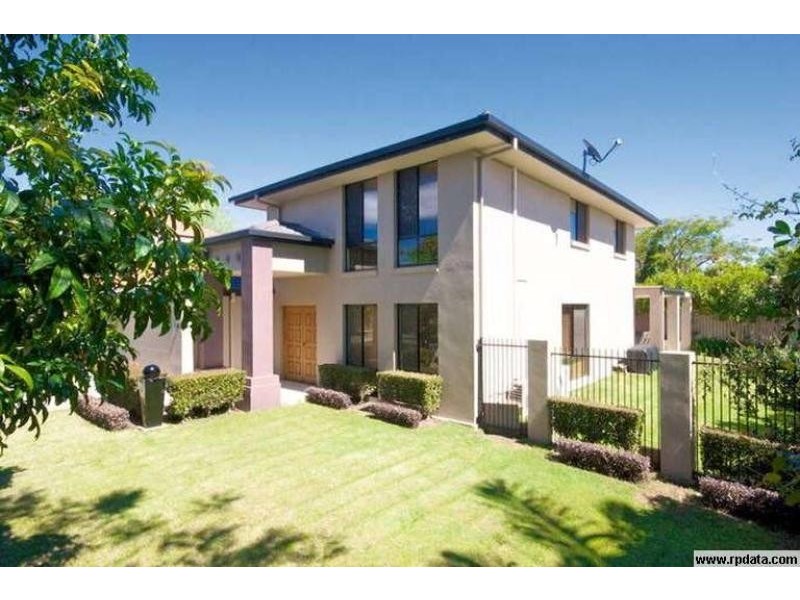 8 Manor Lane, Buderim QLD 4556