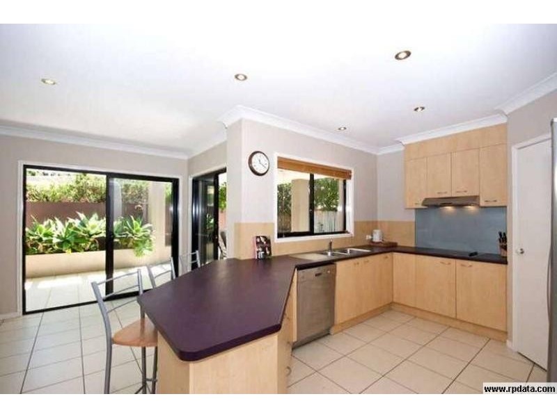 8 Manor Lane, Buderim QLD 4556